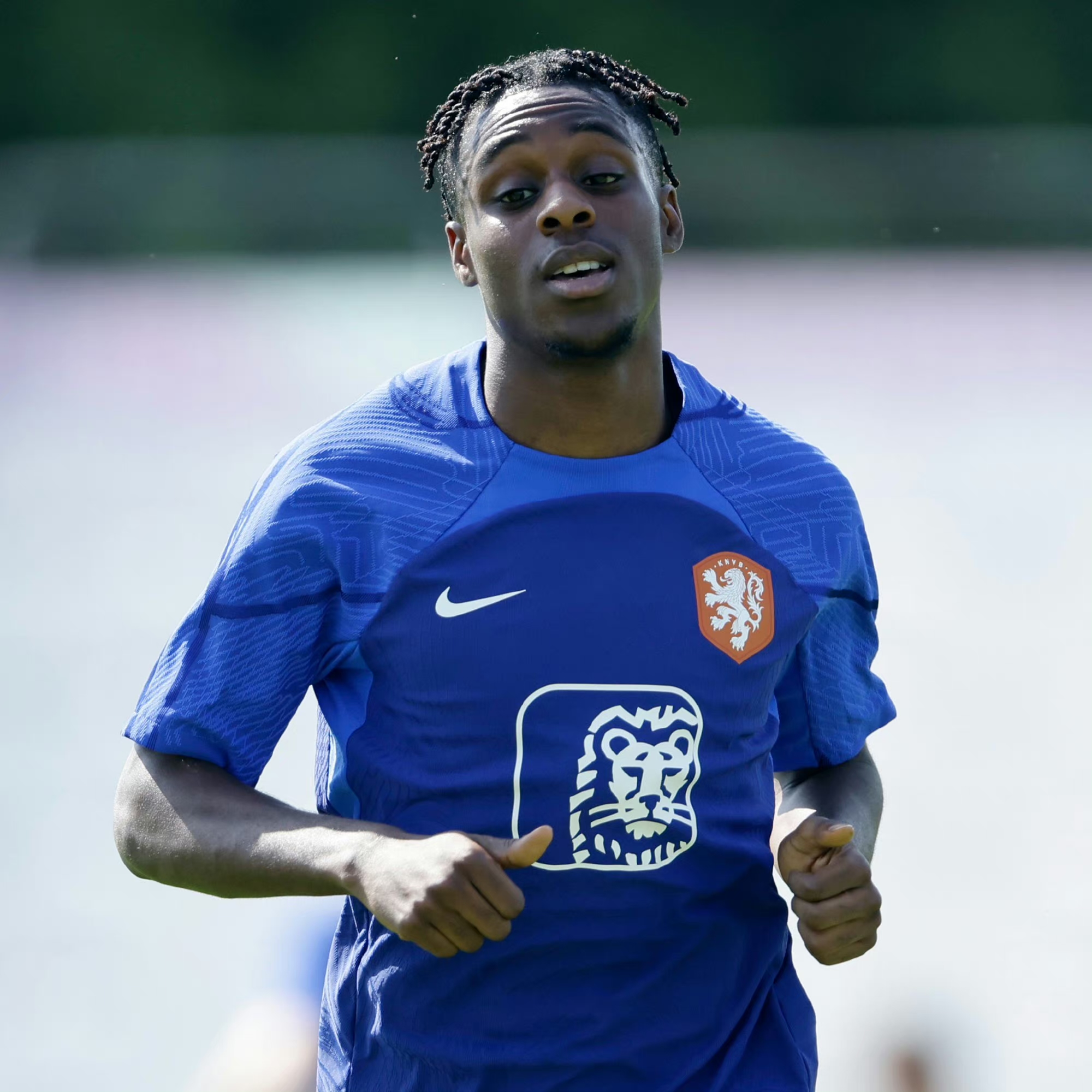 九州娱乐-弗赖堡队新引援表现出色，成为球队关键人物的简单介绍