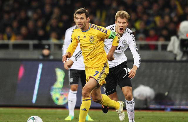 乌克兰队在欧洲杯预选赛中喜获佳绩，表现抢眼(乌克兰队在欧洲杯预选赛中喜获佳绩,表现抢眼吗)