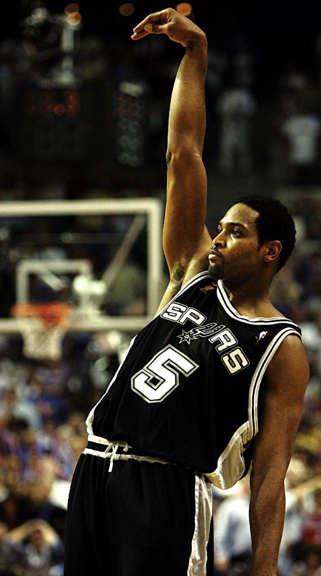 里昂险胜取得关键战利，喜获三分的简单介绍