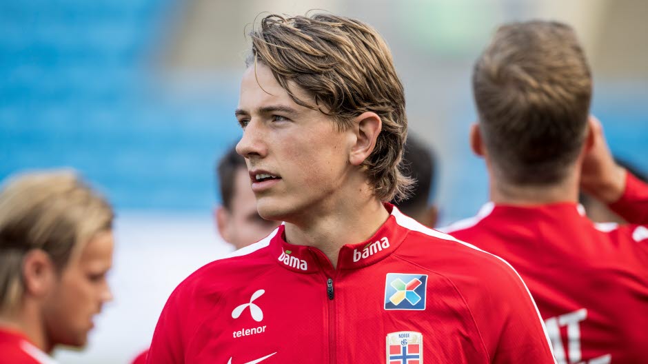 包含塞浦路斯队不敌斯洛文尼亚，双方争夺异常激烈的词条