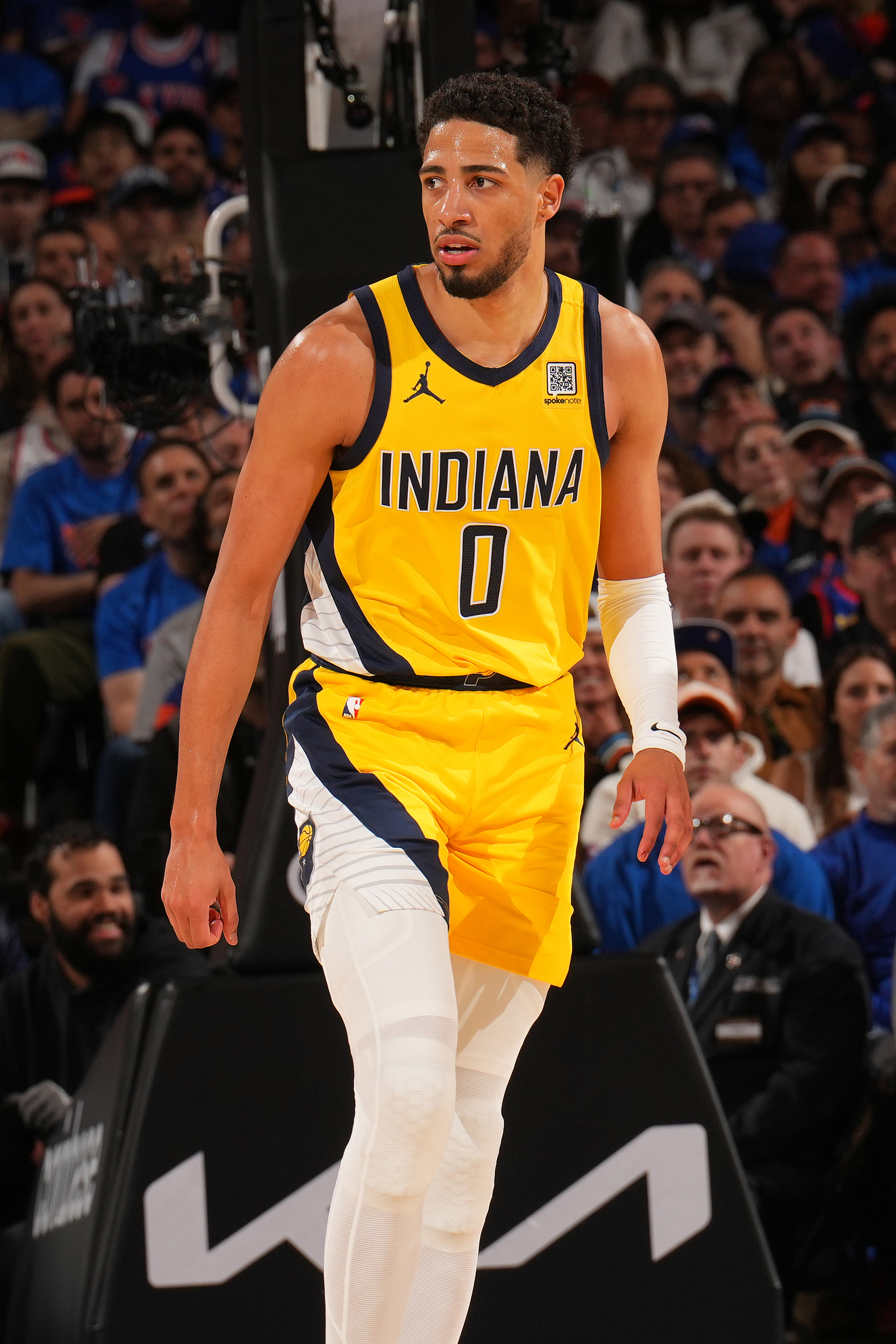 步行者队关键时刻稳定发挥，逆转比赛获胜