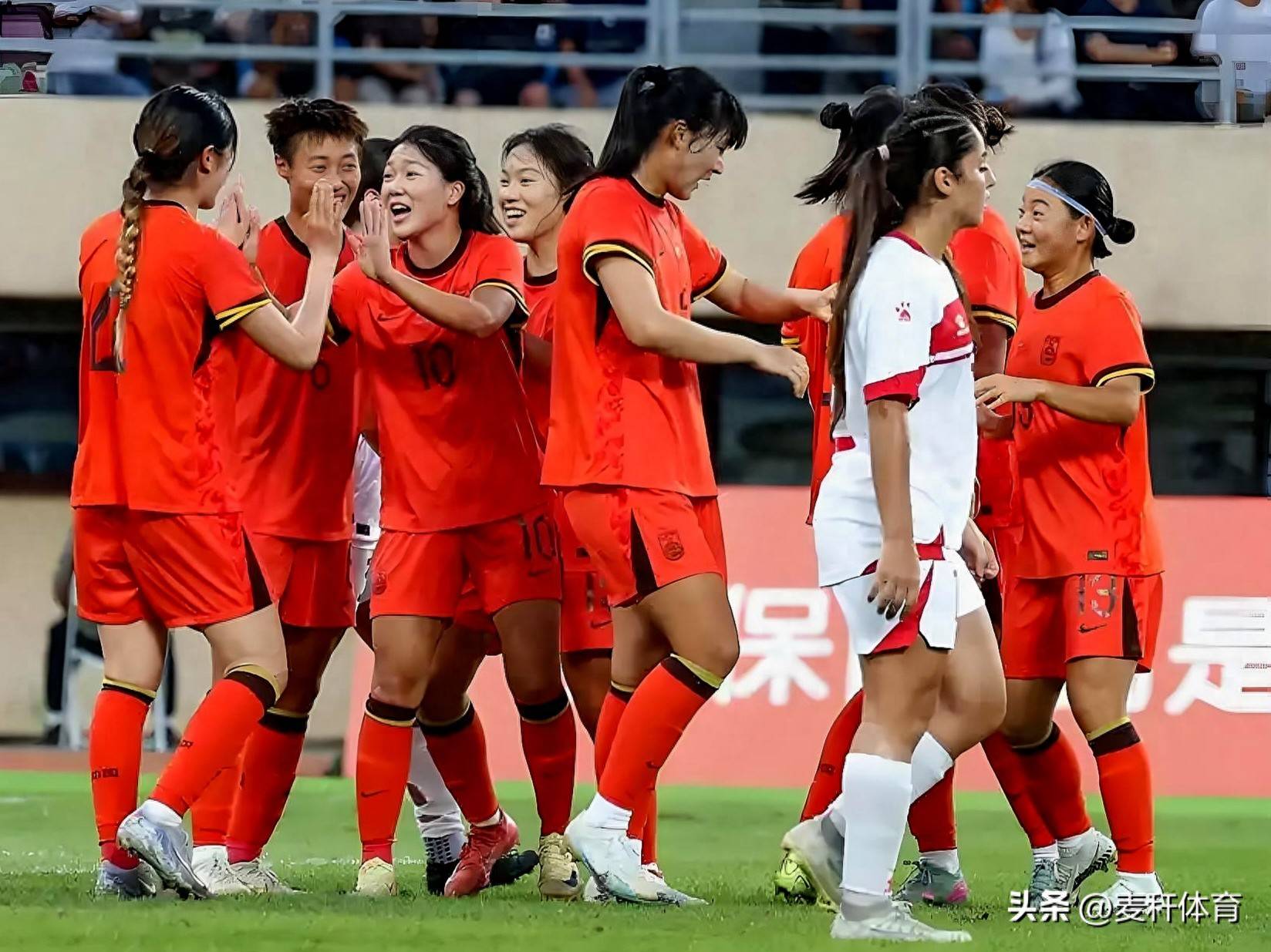 九州娱乐-重磅签约！女足球队引进新队员，实力大增(女足球队名单)